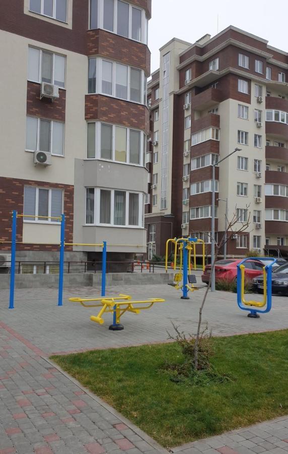 Уютная Квартира На Сутки С Видом На Море И Близостю Пляжа Kryzhanivka Ngoại thất bức ảnh